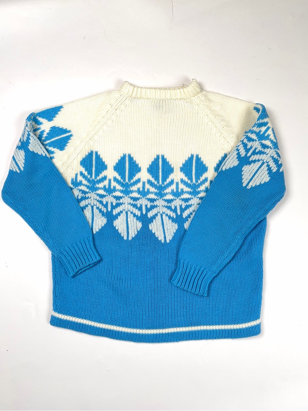 Donkenny Vintage 70s Nordic Winter Snowflake Blue White Sweater Acrylic Medium